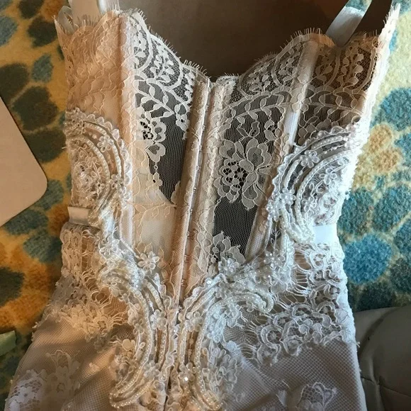 Inbald Dror VIP Wedding Gown - Picture 10 of 10